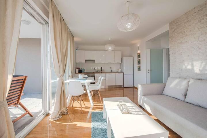Blue Sky, Modern Sea View Apartment Novalja Exterior foto