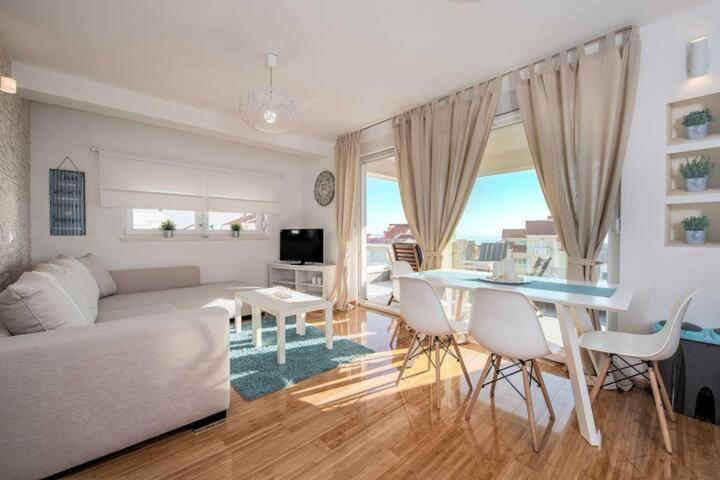 Blue Sky, Modern Sea View Apartment Novalja Exterior foto