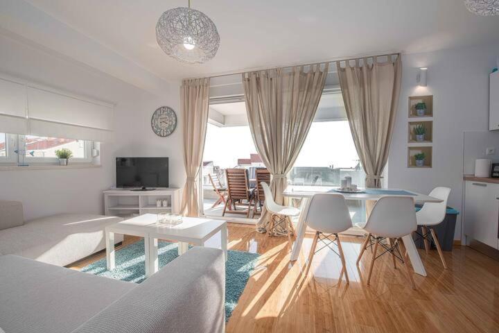Blue Sky, Modern Sea View Apartment Novalja Exterior foto
